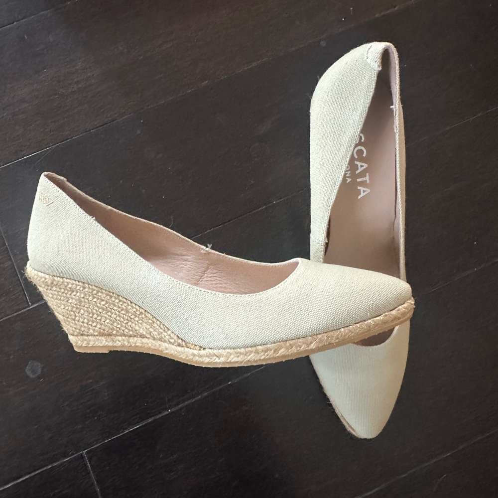 Brand new Viscata Barcelona Cream Wedge Espadrilles